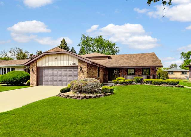 Property at 4232 Cedarwood Ln, Matteson, IL 60443, 4 beds, 2.5 baths