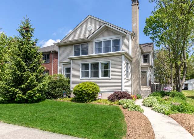 Property at 427 Leonard St, Park Ridge, IL 60068, 5 beds, 2 baths