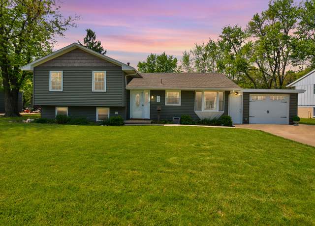 Property at 1603 Aurora Way, Normal, IL 61761, 3 beds, 2 baths