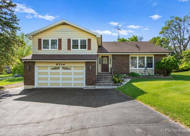 Property at 6704 Cypress Ct, Crystal Lake, IL 60012, 4 beds, 2.5 baths