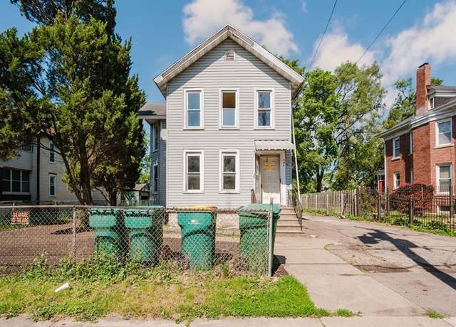 Property at 305 Richards St, Joliet, IL 60433, 4 beds, 2 baths