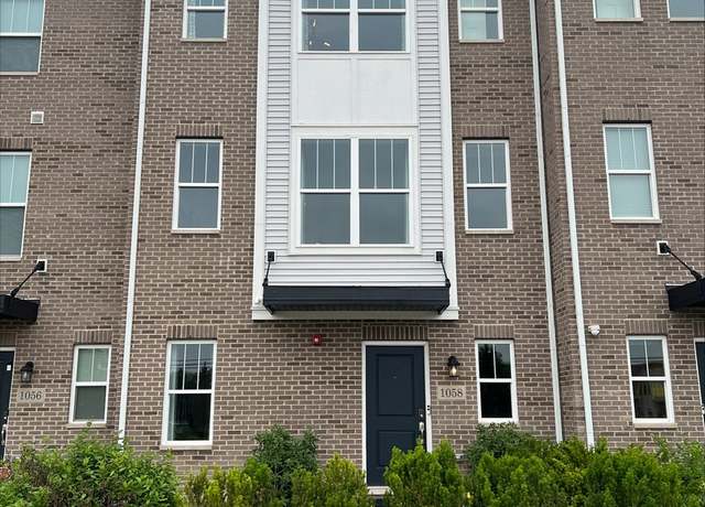 Property at 1058 E Oakton St, Des Plaines, IL 60018, 3 beds, 2.5 baths