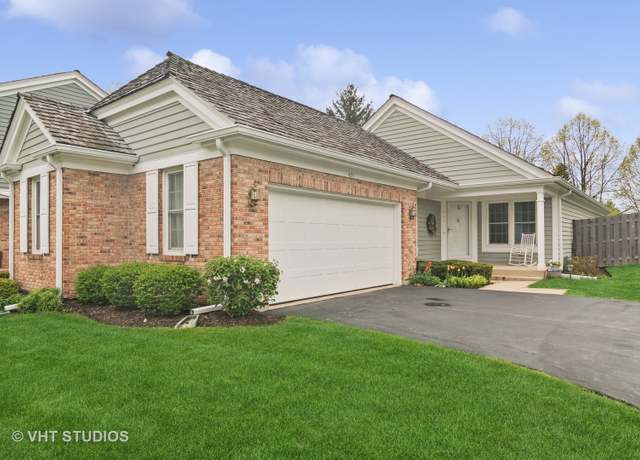 Property at 423 Park Barrington Dr, Barrington, IL 60010, 4 beds, 3.5 baths