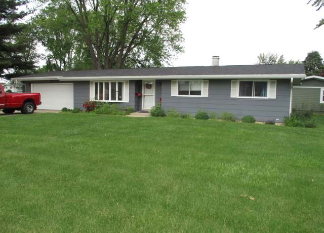 Property at 402 Heritage Ln, Ottawa, IL 61350, 3 beds, 1.5 baths