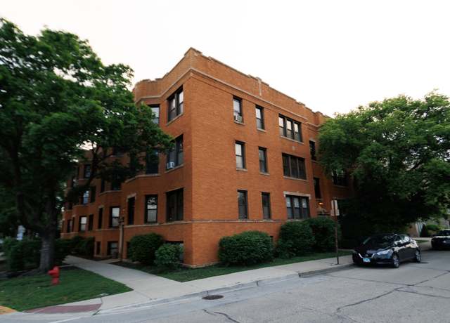 Property at 644 Harrison St #1, Oak Park, IL 60304, 1 bed, 1 bath
