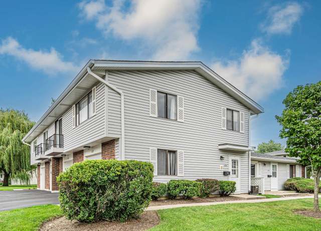 Property at 225 Barcliffe Ln #225, Schaumburg, IL 60194, 2 beds, 1 bath