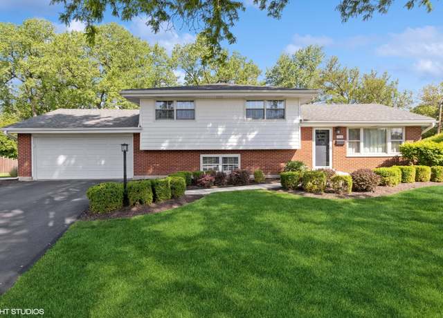 Property at 5518 Wilcox Ave, Downers Grove, IL 60516, 3 beds, 2 baths