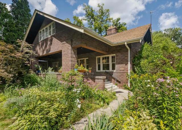 Property at 2216 W Greenleaf Ave, Chicago, IL 60645, 5 beds, 4 baths