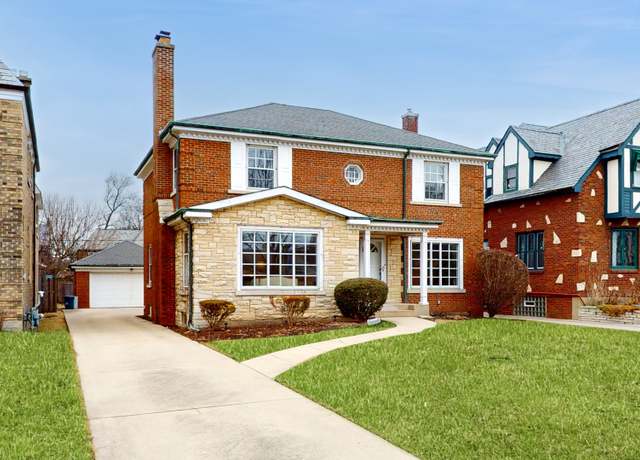 Property at 1422 Jackson Ave, River Forest, IL 60305, 4 beds, 2.5 baths