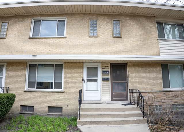 Property at 1018.5 Dodge Ave, Evanston, IL 60202, 2 beds, 1.5 baths