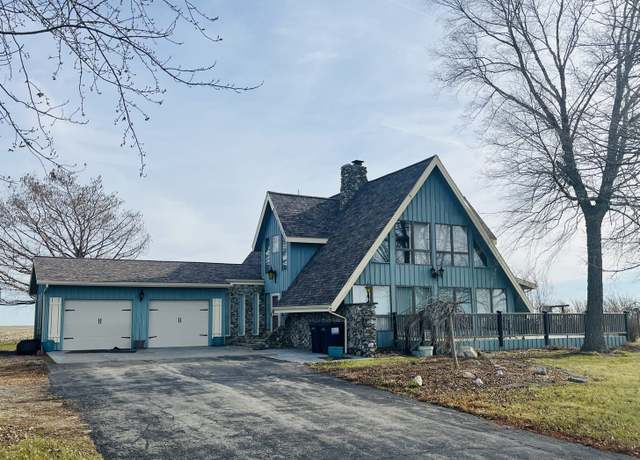 Property at 1275 Co Rd 2580 Rd E, Newman, IL 61942, 4 beds, 2 baths