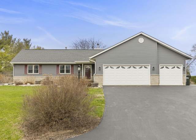 Property at 10320 Steeplechase Ln, Spring Grove, IL 60081, 5 beds, 3 baths