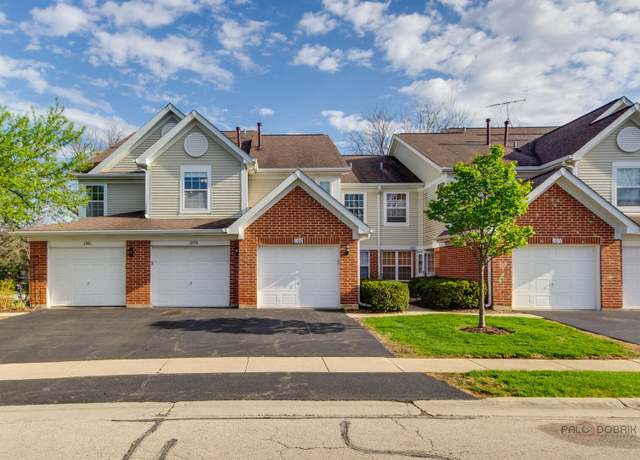 Property at 1355 Hampshire Ct, Roselle, IL 60172, 2 beds, 1.5 baths