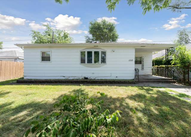 Property at 1313 Gordon Ave, Calumet City, IL 60409, 3 beds, 2 baths