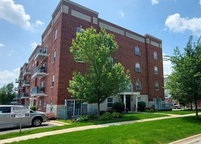 Property at 245 W Johnson St #303, Palatine, IL 60067, 3 beds, 2 baths