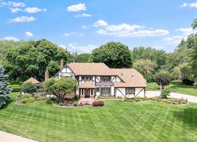 Property at 11 Fernilee Ct, Sugar Grove, IL 60554, 5 beds, 4 baths
