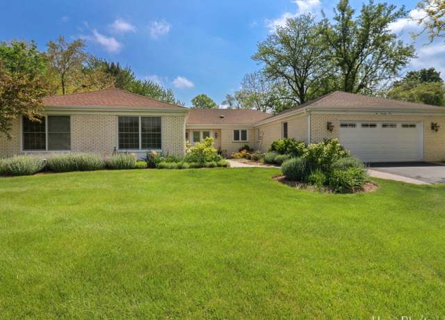 Property at 275 Surrey Ln, Barrington, IL 60010, 4 beds, 2.5 baths