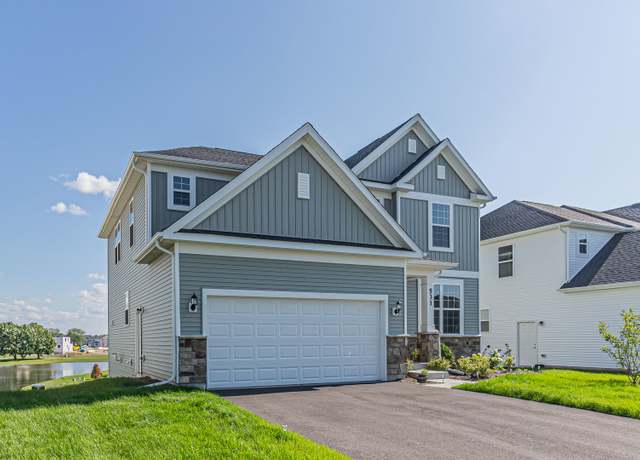 Property at 531 Alpine Dr, Algonquin, IL 60102, 3 beds, 2.5 baths