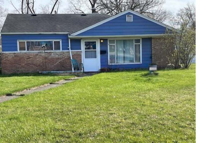 Property at 275 Blackhawk Dr, Park Forest, IL 60466, 2 beds, 1 bath