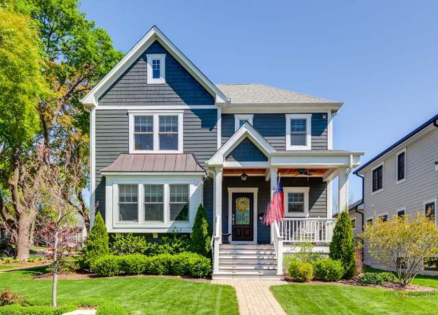 Property at 500 Broadway, Libertyville, IL 60048, 4 beds, 3.5 baths