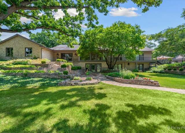 Property at 1088 Center Dr, South Elgin, IL 60177, 3 beds, 3.5 baths