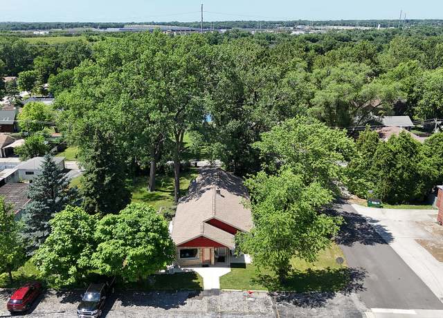 Property at 8420 Archer Ave, Willow Springs, IL 60480, 4 beds, 1.5 baths