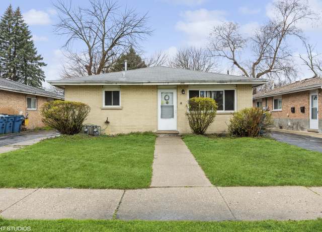 Property at 808 Mackinaw Ave, Calumet City, IL 60409, 4 beds, 2 baths