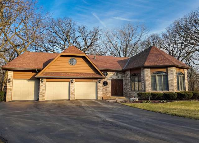 Property at 875 Saint Andrews Way, Frankfort, IL 60423, 5 beds, 3.5 baths