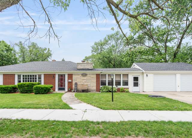 Property at 2201 W Acres Rd, Joliet, IL 60435, 3 beds, 1.5 baths