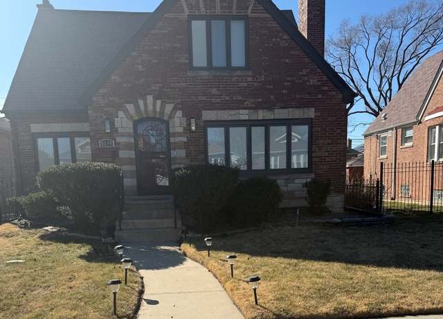 Property at 8034 S Clyde Ave, Chicago, IL 60617, 4 beds, 2.5 baths