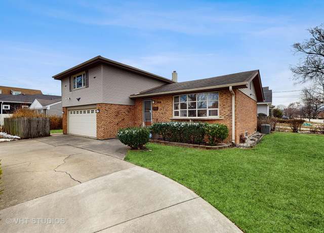Property at 1127 Garden St, Park Ridge, IL 60068, 3 beds, 1.5 baths