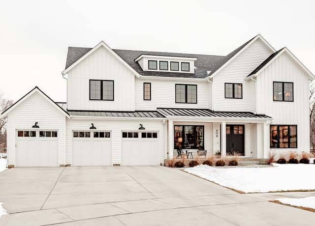 Property at 286 W Michigan Ave, Palatine, IL 60067, 4 beds, 4.5 baths