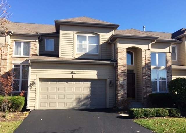 Property at 717 Sarah Ln, Northbrook, IL 60062, 3 beds, 2.5 baths
