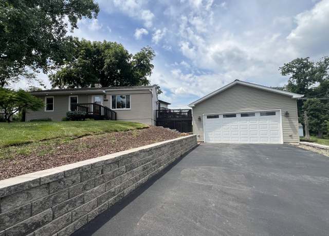 Property at 7830 Westview Ln, Woodridge, IL 60517, 4 beds, 2 baths