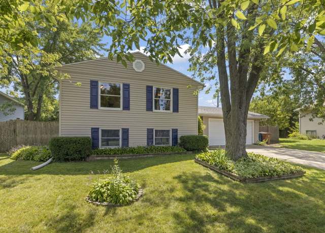 Property at 219 E Lincoln Ave, Glendale Heights, IL 60139, 5 beds, 2 baths