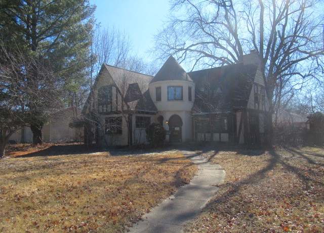 Property at 1226 Halsted Rd, Rockford, IL 61103, 3 beds, 1.5 baths