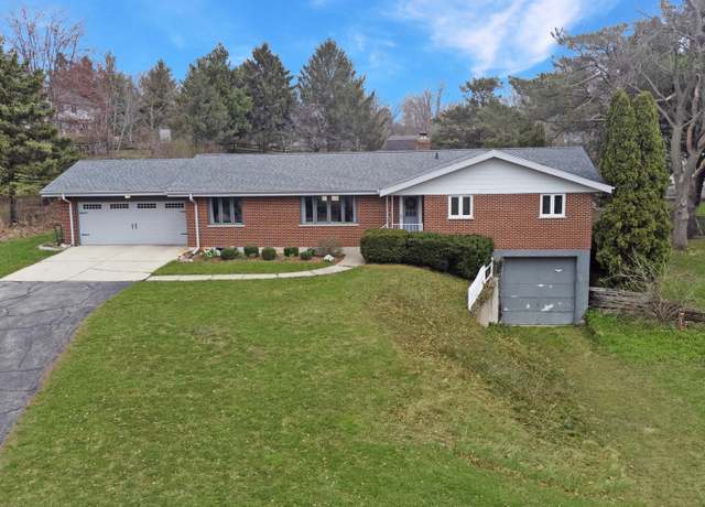 Property at 41W330 Muirhead Rd, Elgin, IL 60124, 3 beds, 3.5 baths