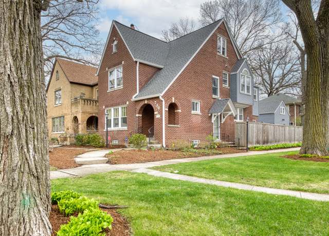 Property at 736 Central St, Evanston, IL 60201, 5 beds, 3.5 baths