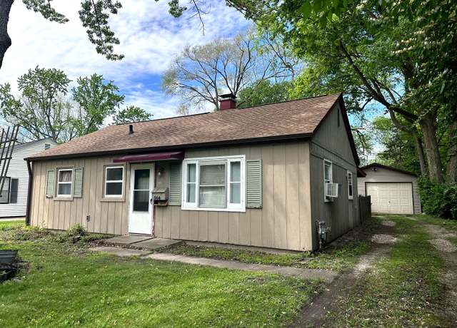 Property at 914 E Fairlawn Dr, Urbana, IL 61801, 3 beds, 1 bath