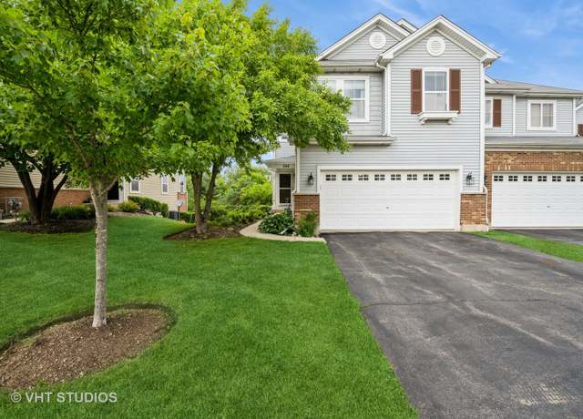 Property at 646 Grand Canyon Cir, Crystal Lake, IL 60014, 3 beds, 2.5 baths