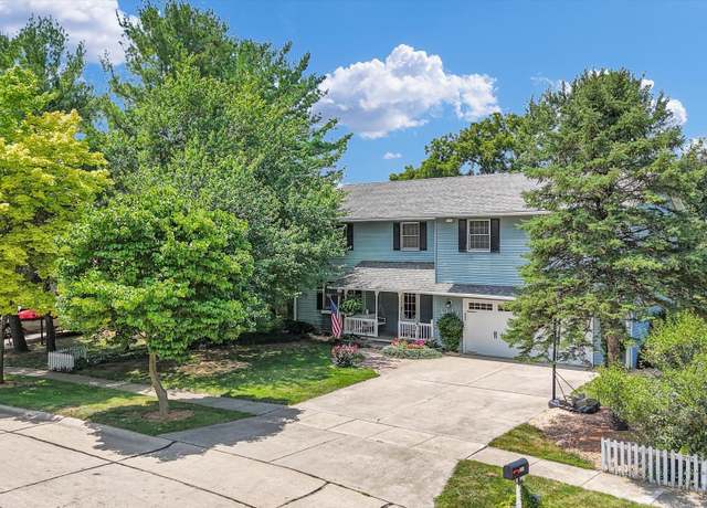 Property at 605 Craig Dr, Mahomet, IL 61853, 4 beds, 3.5 baths
