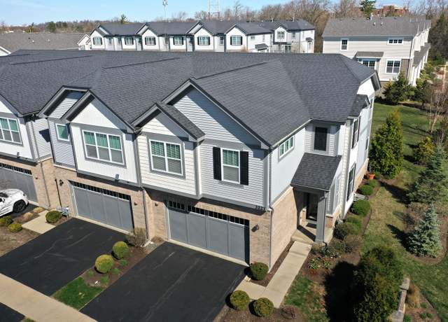Property at 3221 N Heritage Ln, Arlington Heights, IL 60004, 3 beds, 2.5 baths