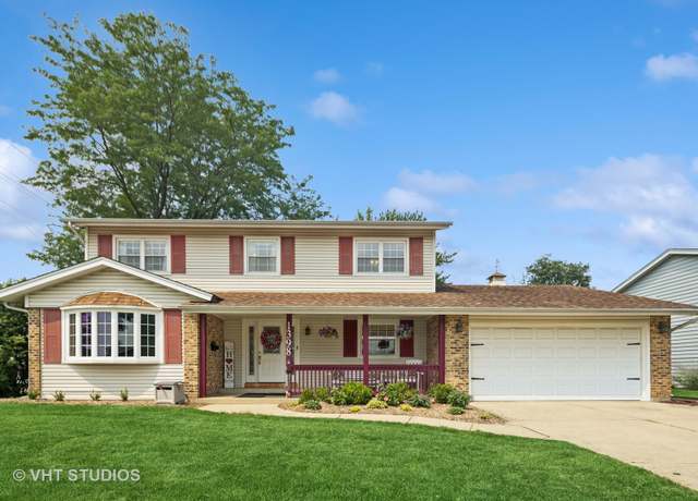 Property at 1398 Berkenshire Ln, Elk Grove Village, IL 60007, 4 beds, 2.5 baths