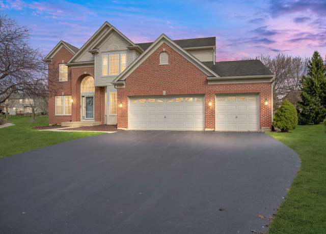 Property at 13 Benton Ct, Algonquin, IL 60102, 5 beds, 3.5 baths