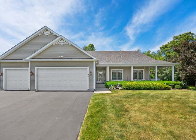 Property at 901 Woodridge Trl, Mchenry, IL 60050, 3 beds, 4 baths