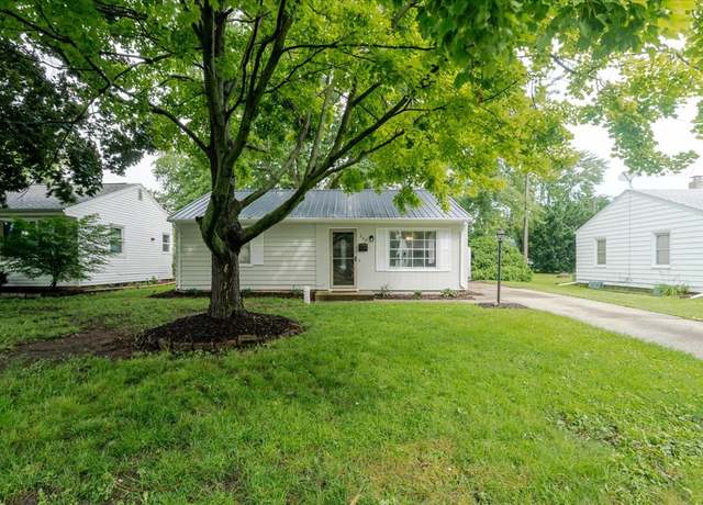 Property at 307 Meadows Ave, Bloomington, IL 61701, 2 beds, 1 bath