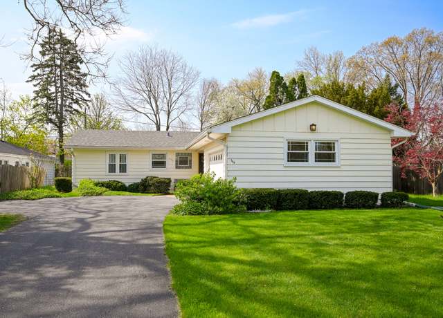 Property at 344 Parkway Dr, Wheaton, IL 60187, 3 beds, 2 baths