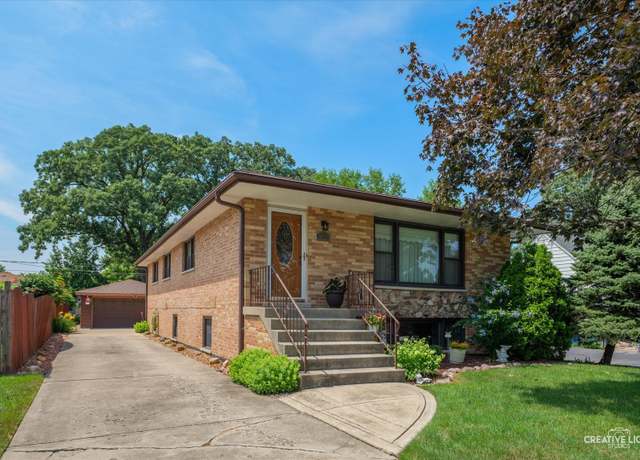 Property at 10624 S 83rd Ave, Palos Hills, IL 60465, 4 beds, 2 baths