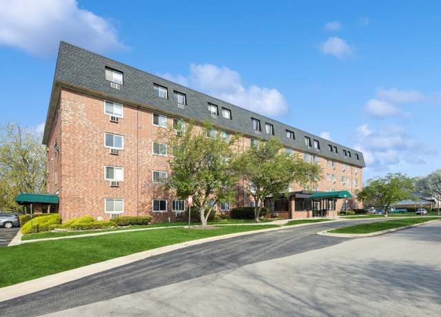 Property at 5011 Valley Ln #101, Streamwood, IL 60107, 2 beds, 2 baths