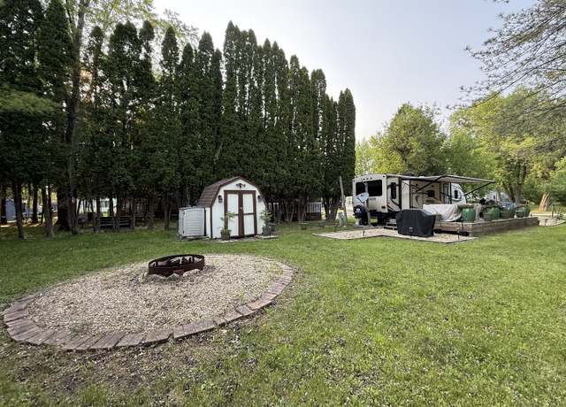 Property at 28-27 Woodhaven Lks, Sublette, IL 61367